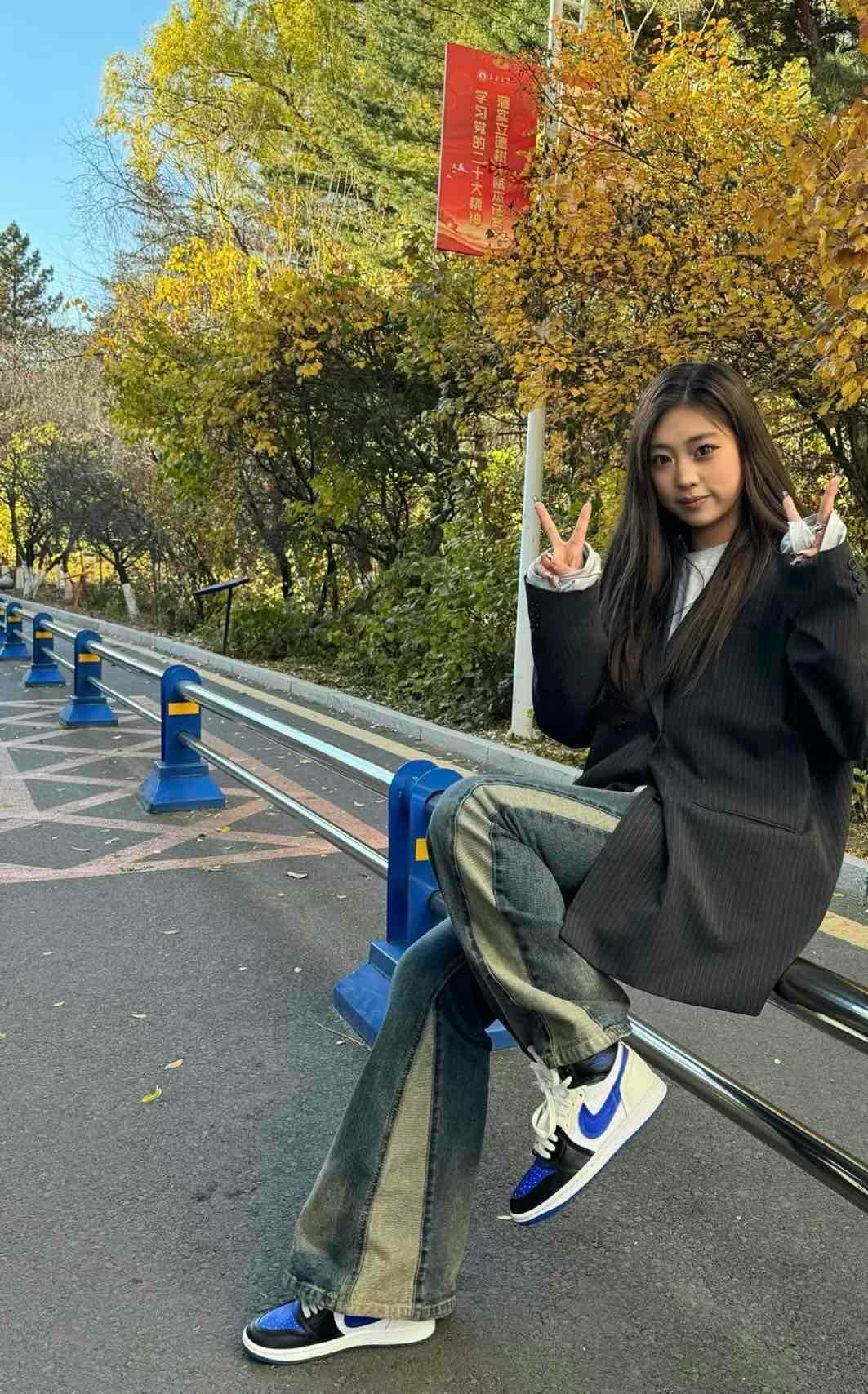 (Women) Air Jordan 1 High MM 'Royal Toe' FB9891-041 (Women) Air Jordan 1 High MM 'Royal Toe' FB9891-041